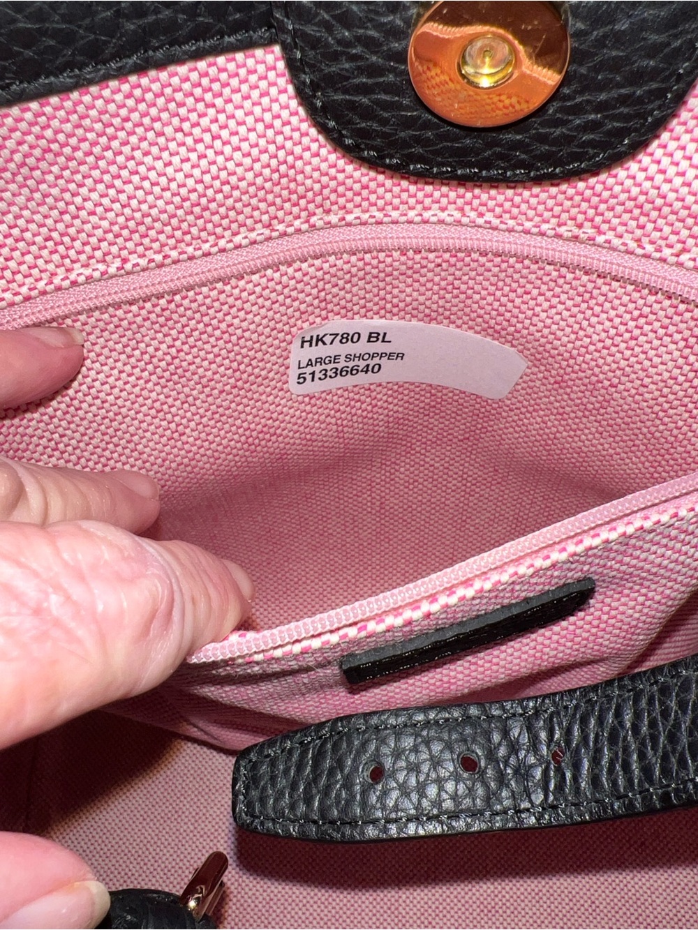 Dooney & Bourke Black and Gray Signature Shoulder Bag no call outs - Picture 5 of 10